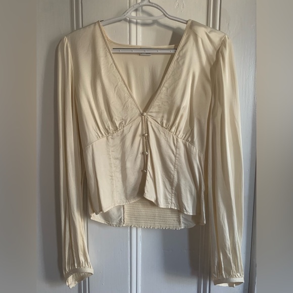 Aritzia Cream “Spellbound” Blouse - Picture 2 of 4